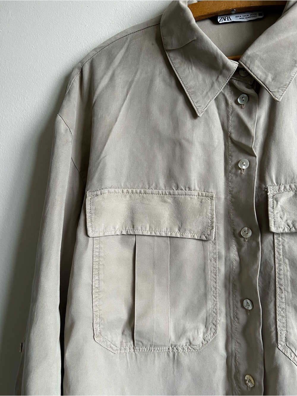 Zara Beige Lightweight Shirt with two front Pockets 100% Lyocell size M